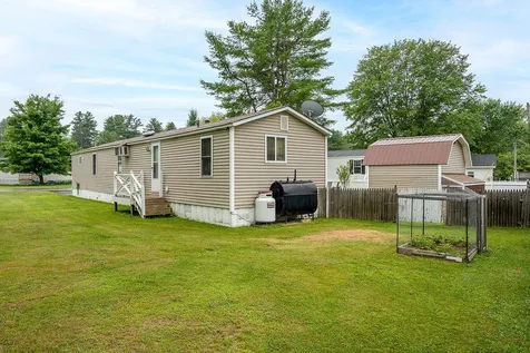 8 Glenn Drive Allenstown NH 03275