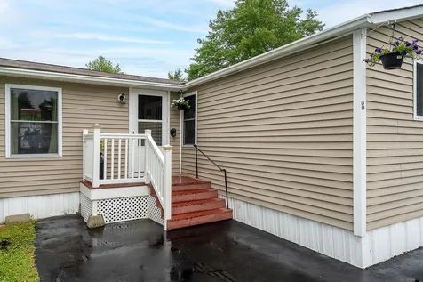 8 Glenn Drive Allenstown NH 03275