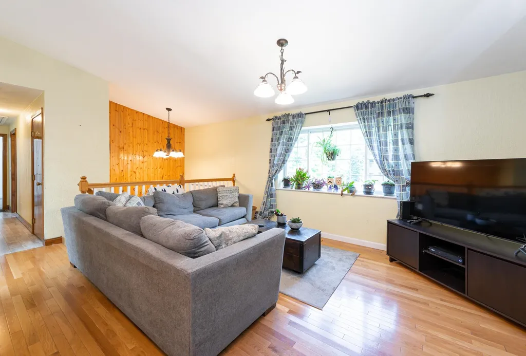 10 Maxwell Drive Derry NH 03038