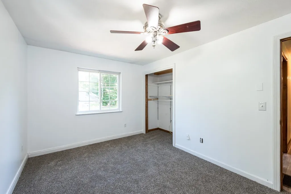 10 Maxwell Drive Derry NH 03038