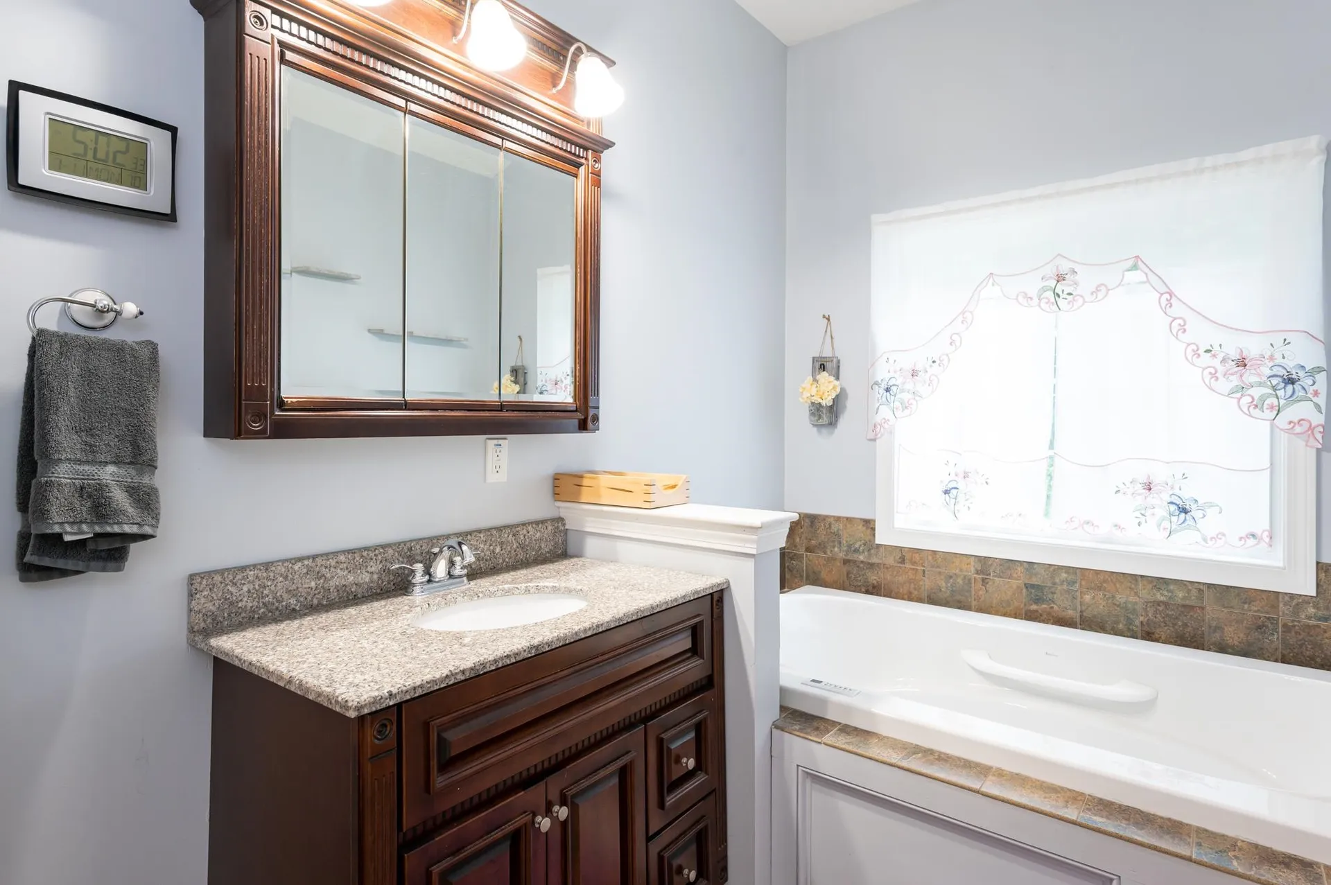 10 Maxwell Drive Derry NH 03038