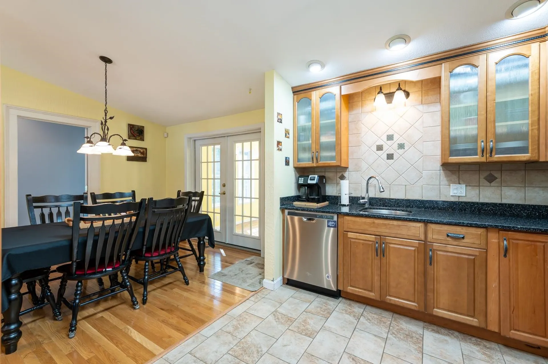 10 Maxwell Drive Derry NH 03038