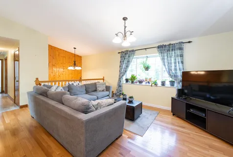 10 Maxwell Drive Derry NH 03038
