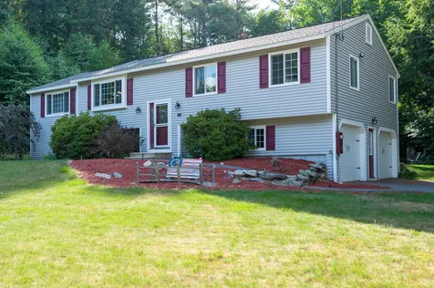 10 Maxwell Drive Derry NH 03038