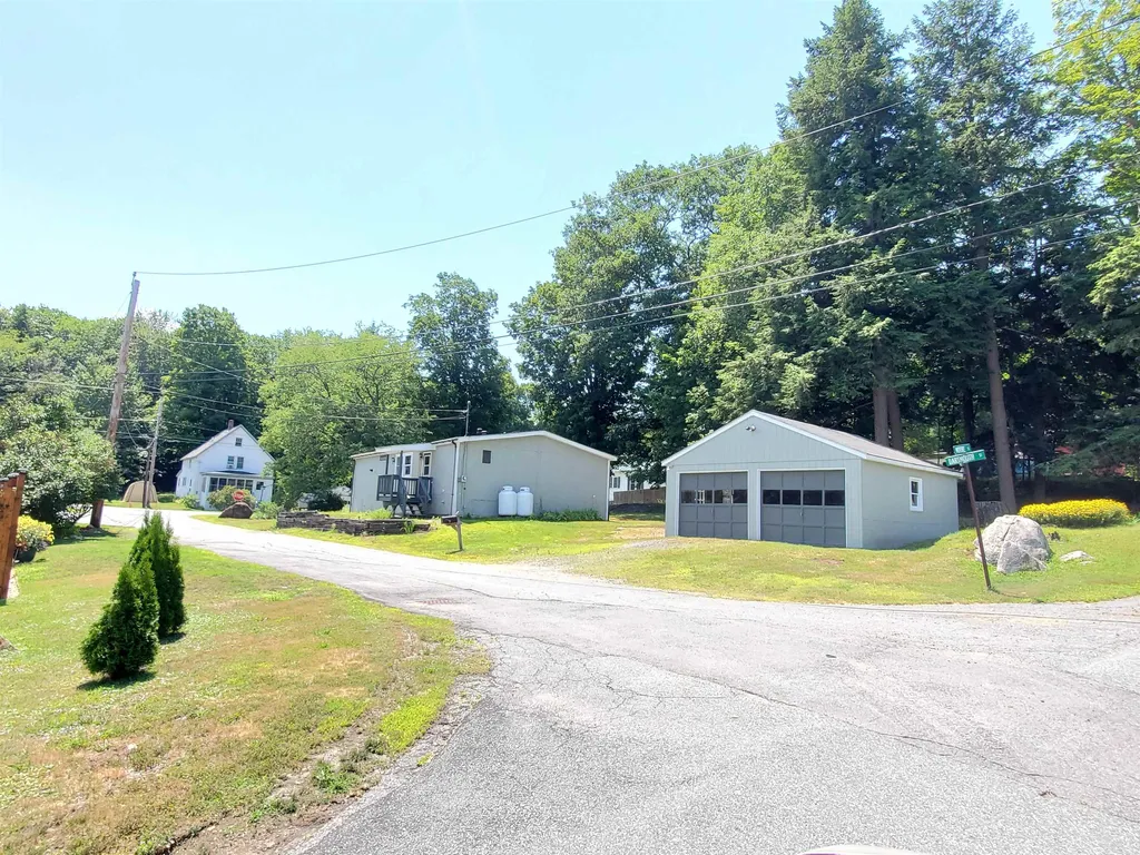 7 Dartmouth Street Enfield NH 03748