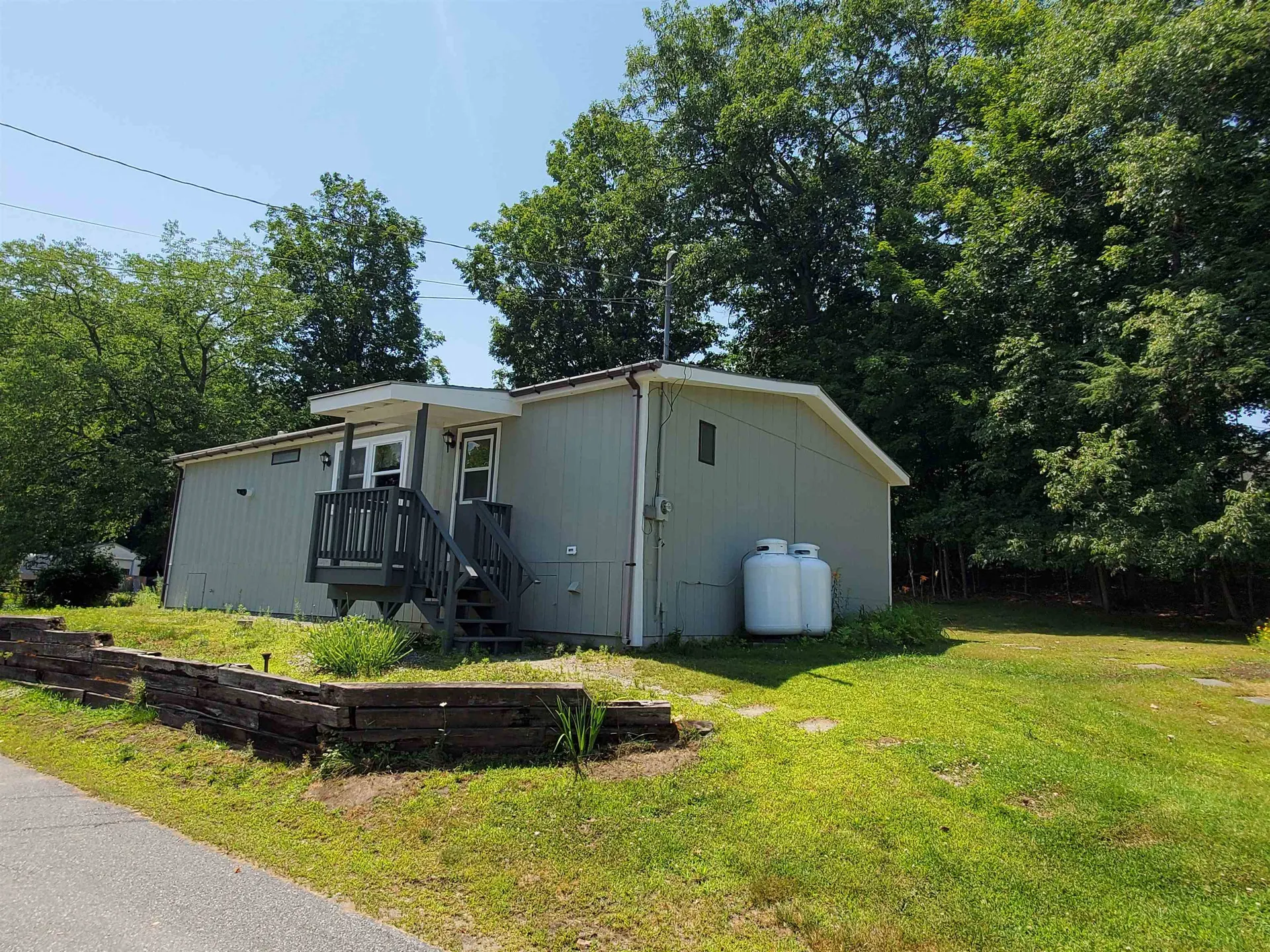 7 Dartmouth Street Enfield NH 03748