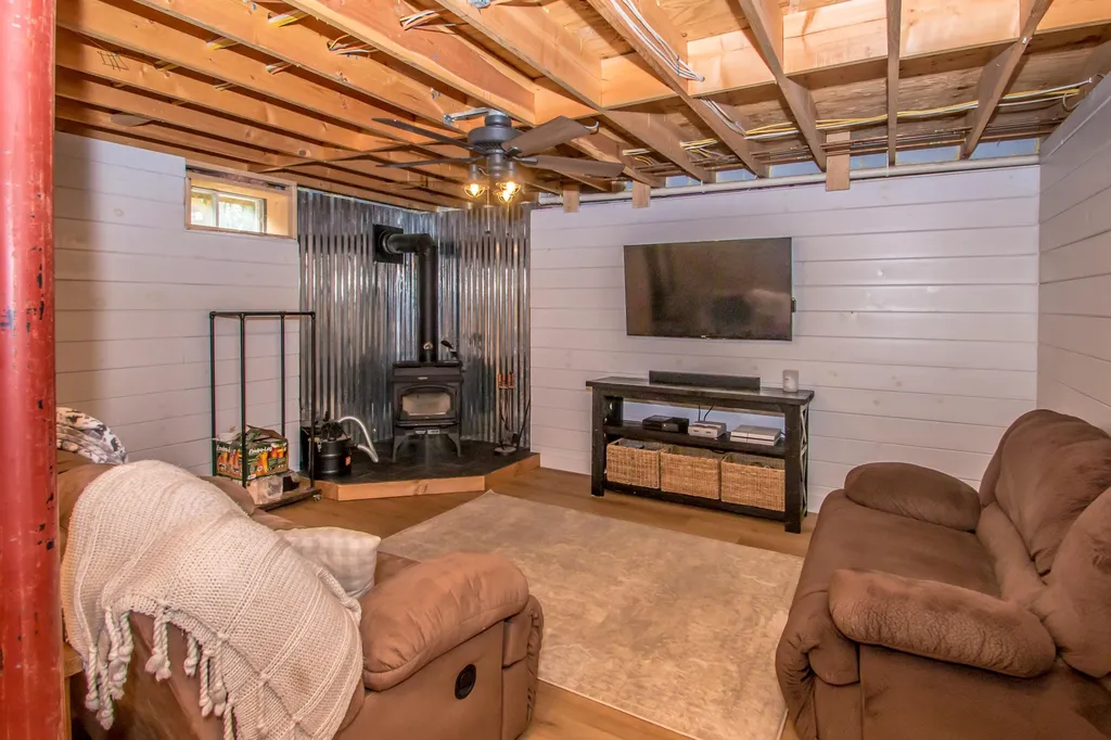 565 Kimball Hill Road Whitefield NH 03598