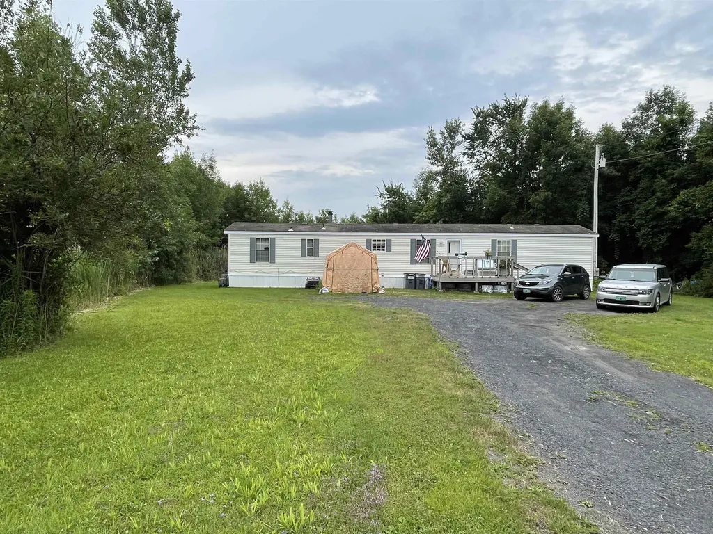 325 South End Road North Hero VT 05474