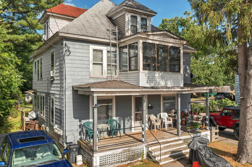 15 Dewey Street Laconia NH 03246