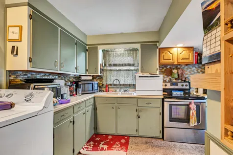 15 Dewey Street Laconia NH 03246