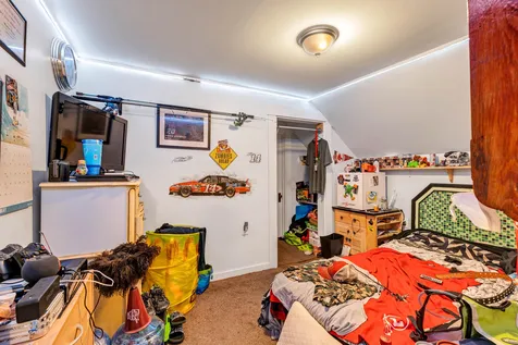 15 Dewey Street Laconia NH 03246