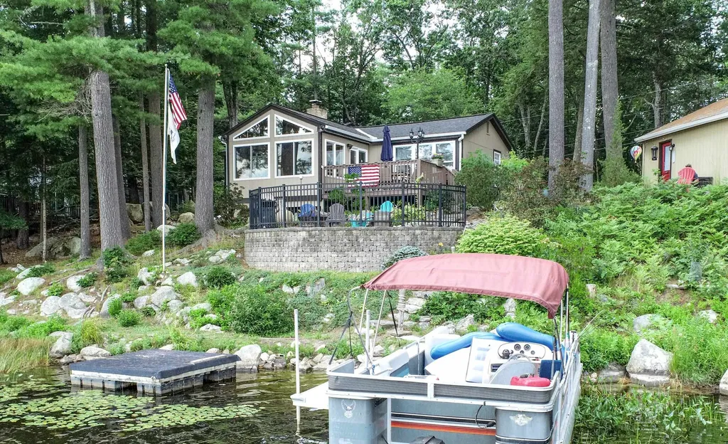 30 W Shore Drive Raymond NH 03077