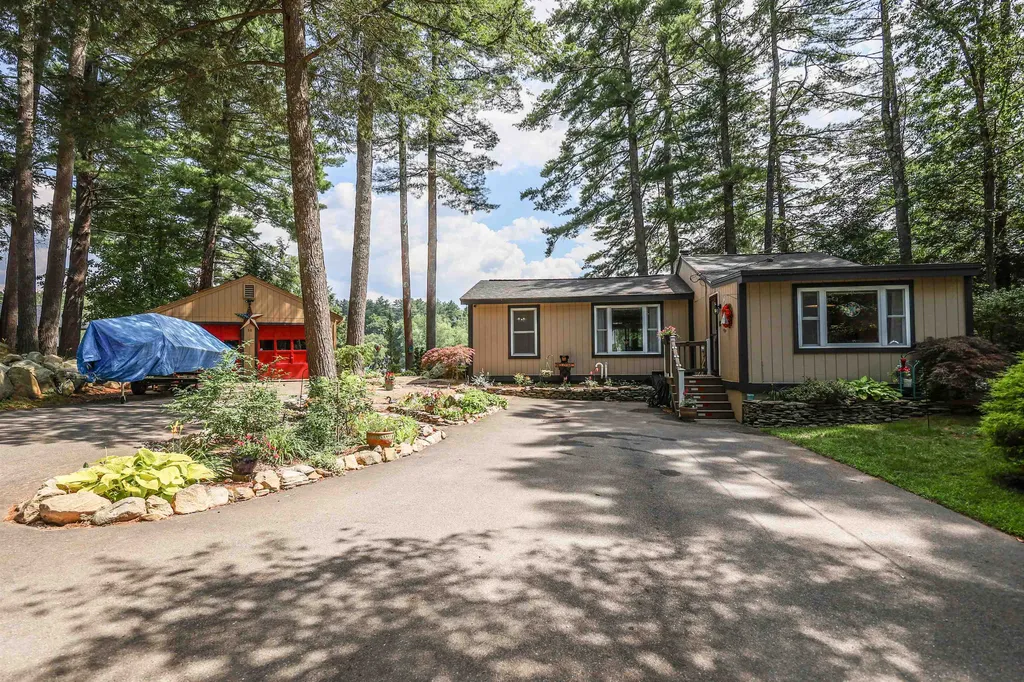 30 W Shore Drive Raymond NH 03077