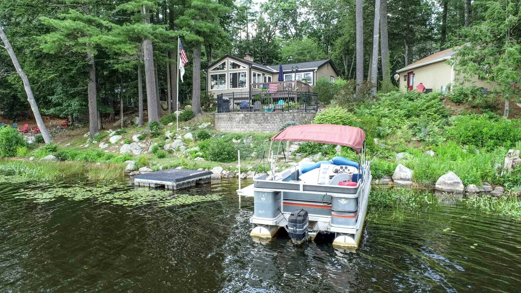 30 W Shore Drive Raymond NH 03077