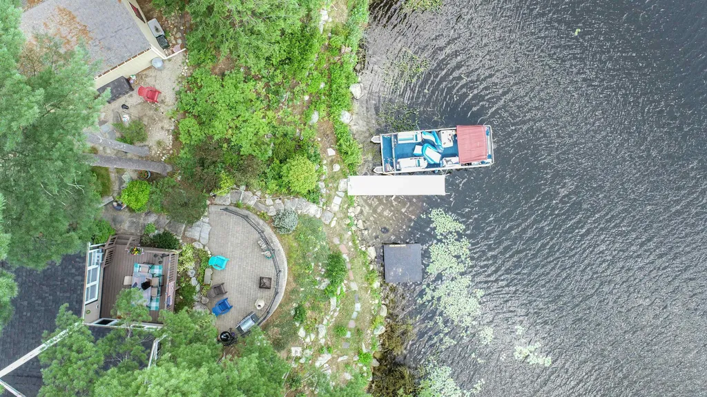 30 W Shore Drive Raymond NH 03077