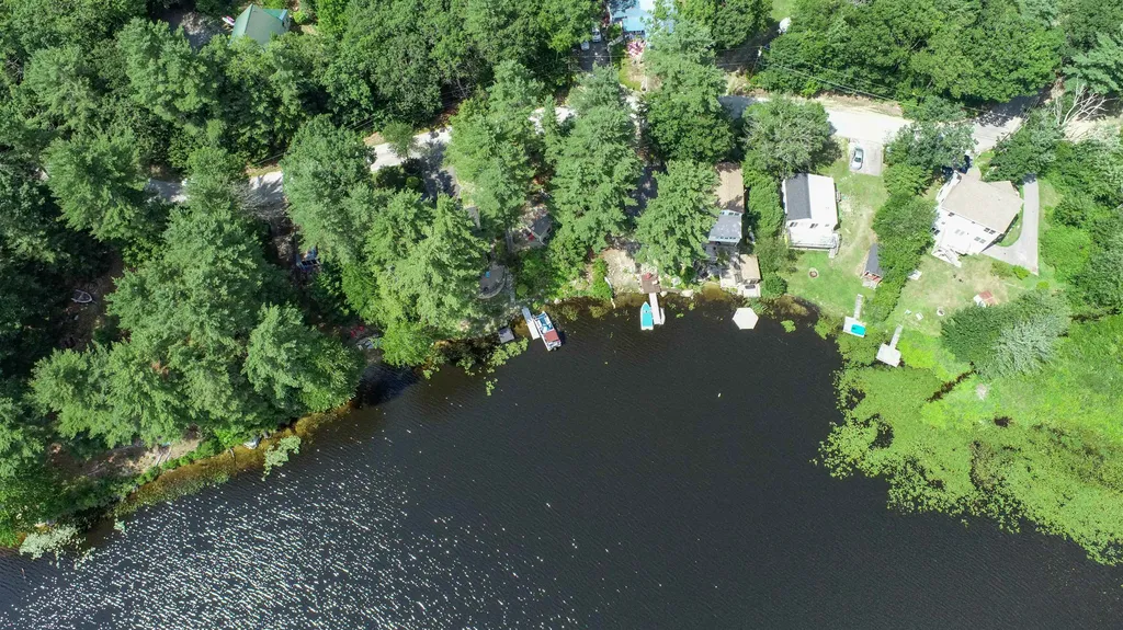 30 W Shore Drive Raymond NH 03077