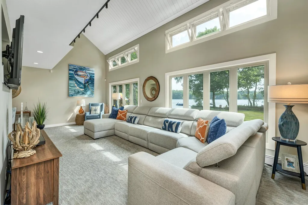 16 Driftwood Drive Laconia NH 03246