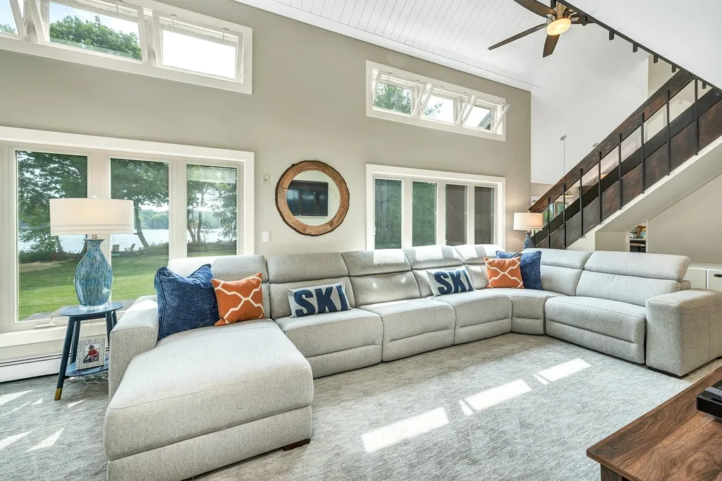 16 Driftwood Drive Laconia NH 03246