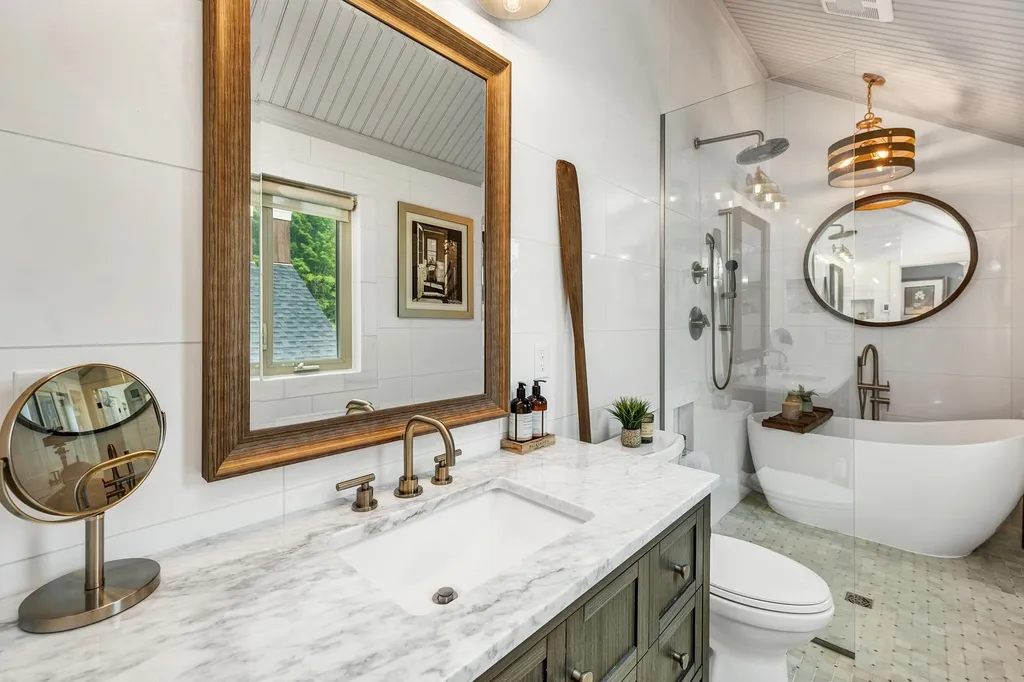 16 Driftwood Drive Laconia NH 03246