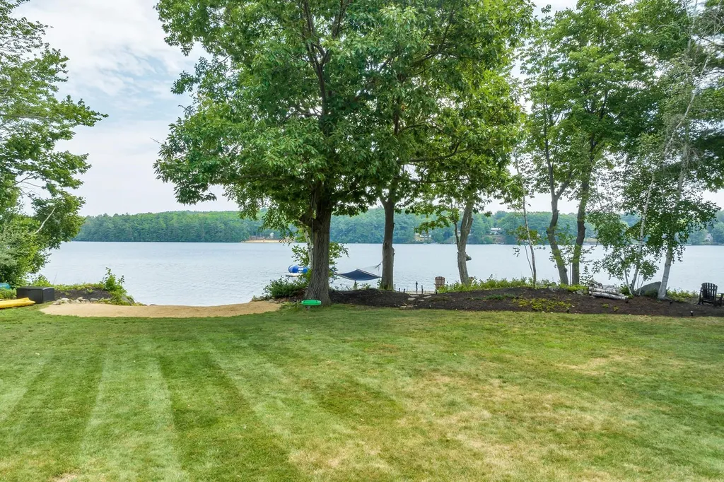 16 Driftwood Drive Laconia NH 03246