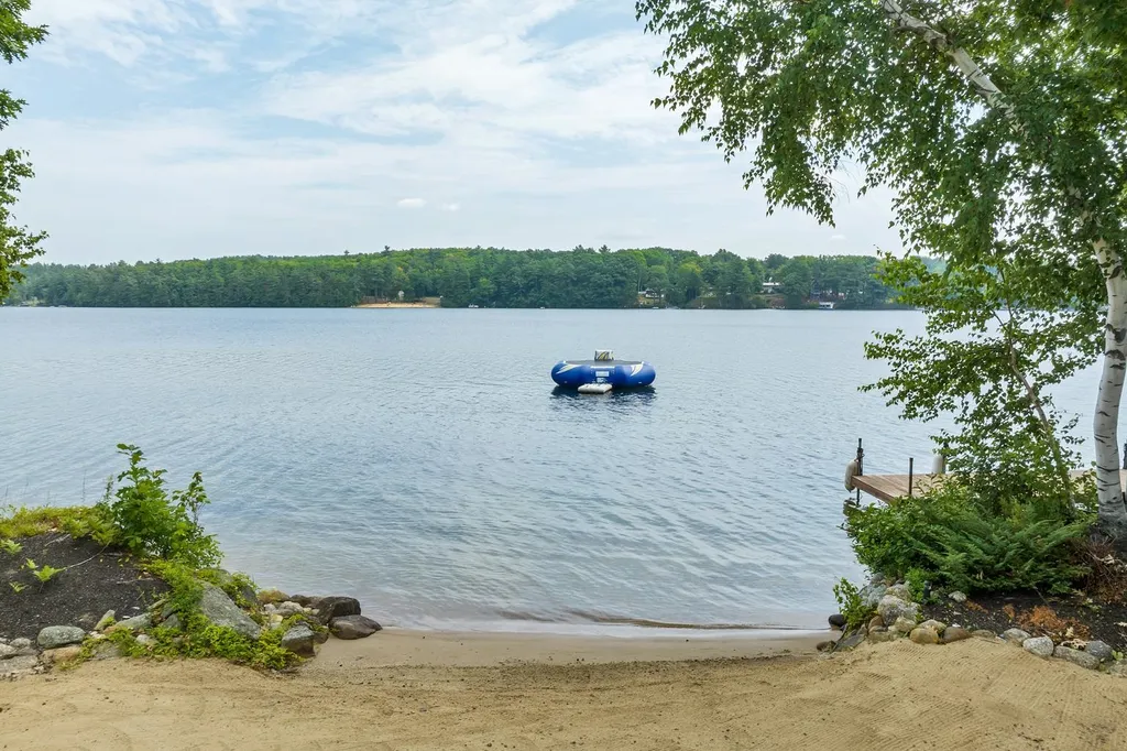 16 Driftwood Drive Laconia NH 03246