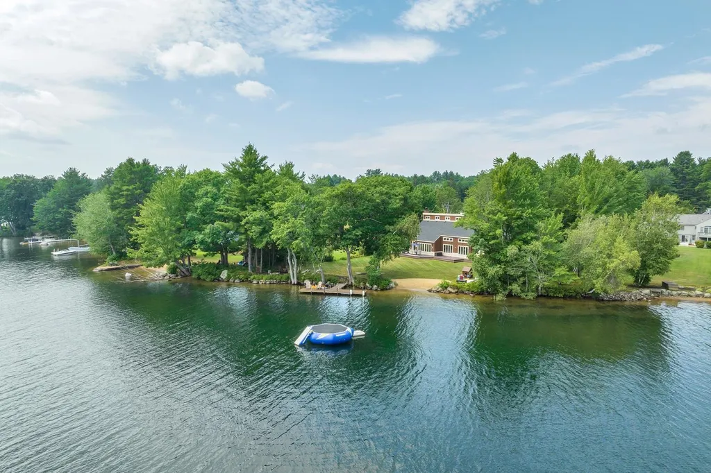 16 Driftwood Drive Laconia NH 03246
