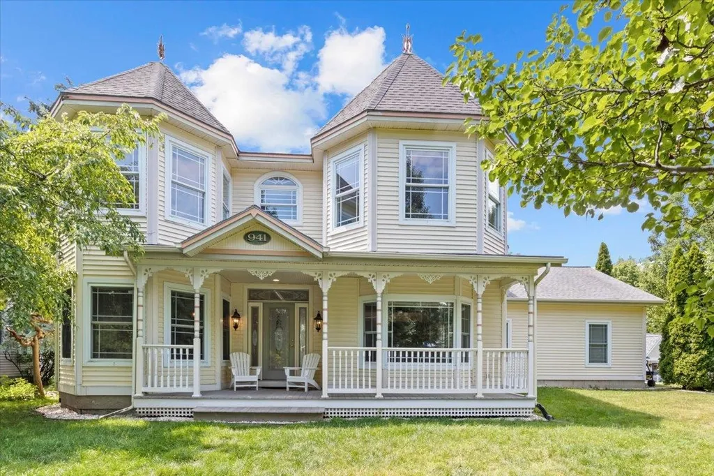 941 Dorset Street South Burlington VT 05403