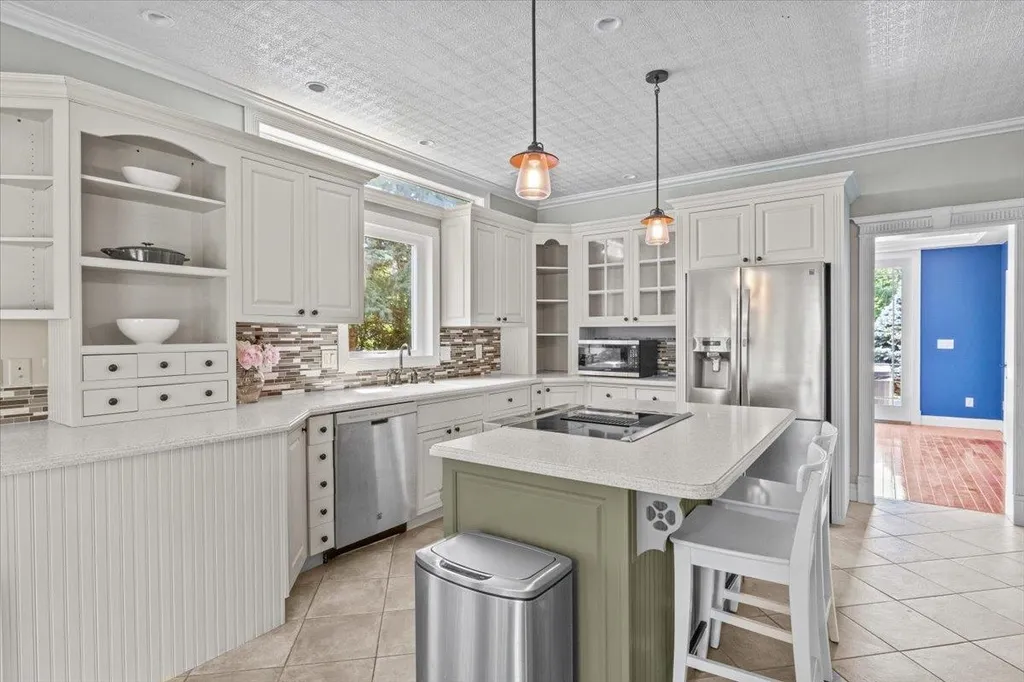 941 Dorset Street South Burlington VT 05403