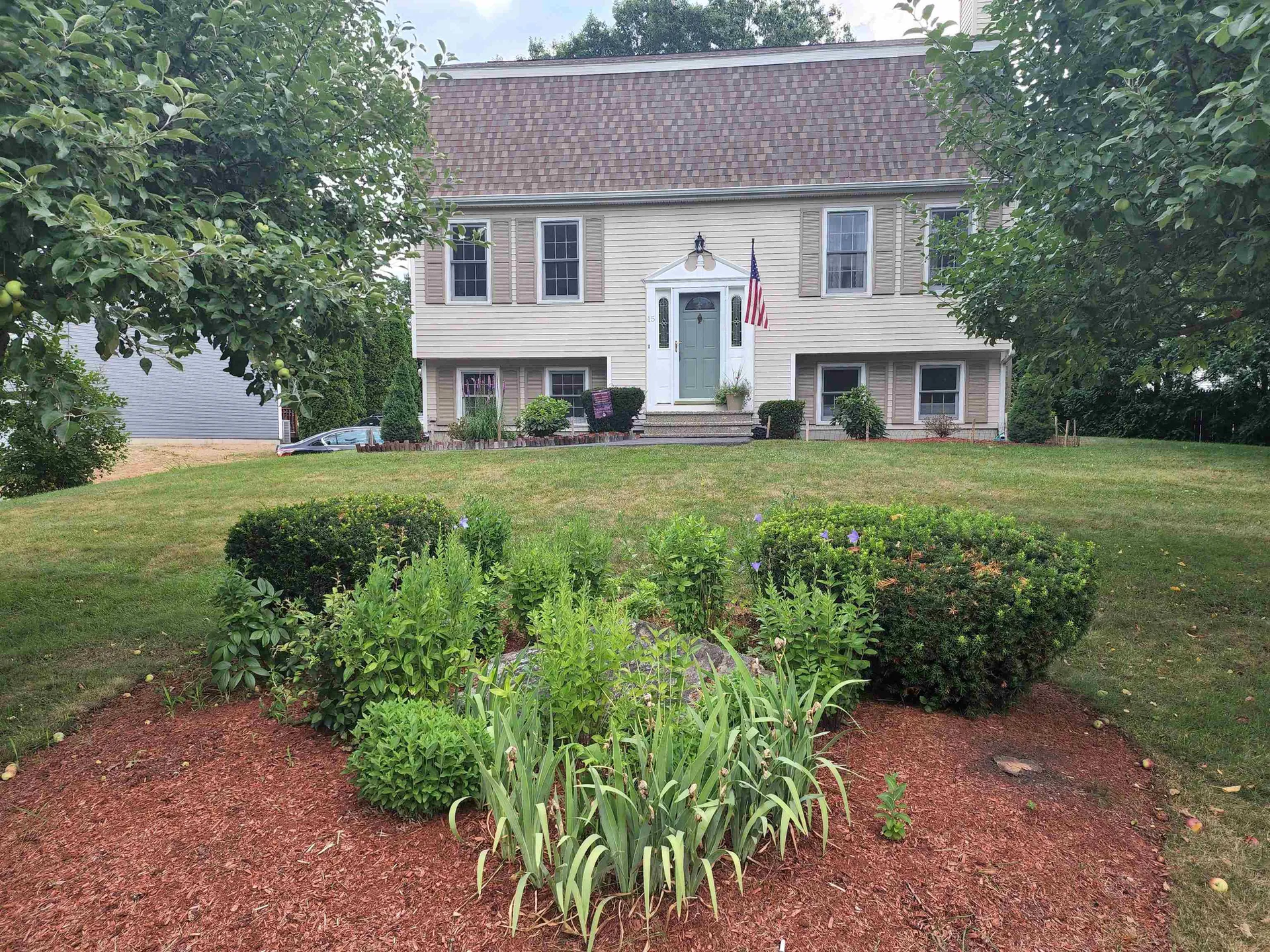 15 Brinton Drive Nashua NH 03064