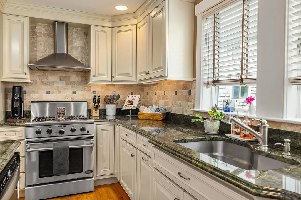 15 Park Ridge Avenue Rye NH 03870