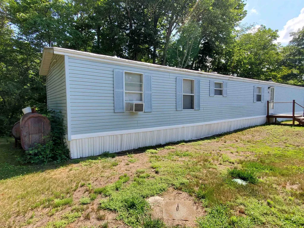 9 Goodwin Lane Canaan NH 03741