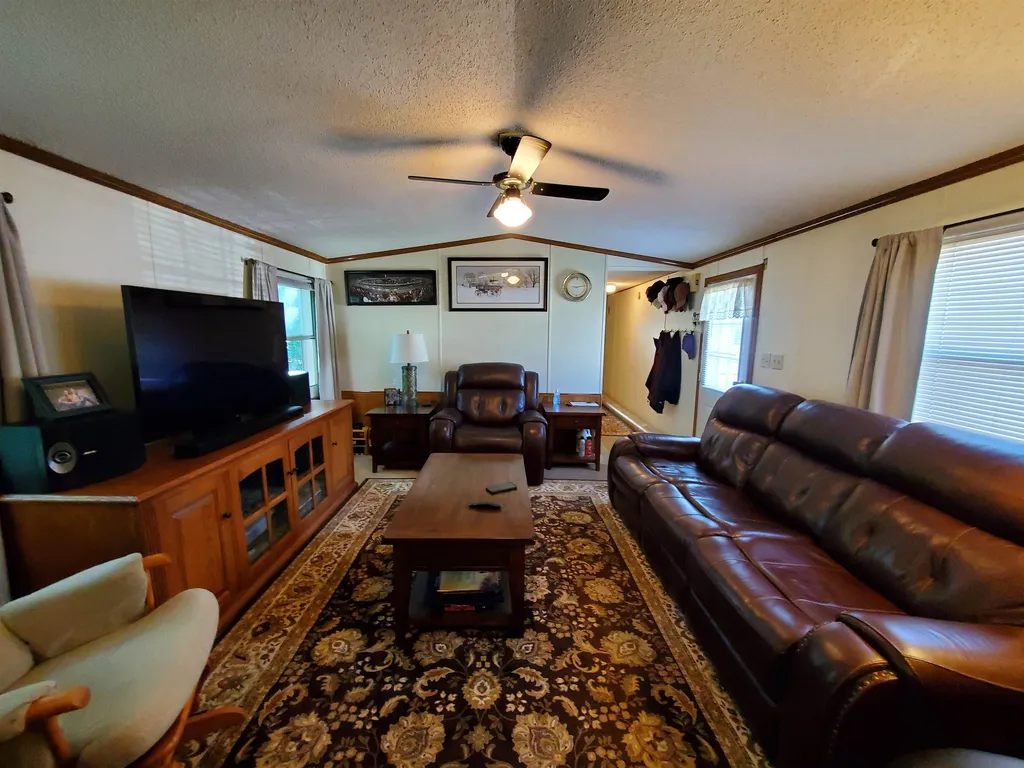 9 Goodwin Lane Canaan NH 03741