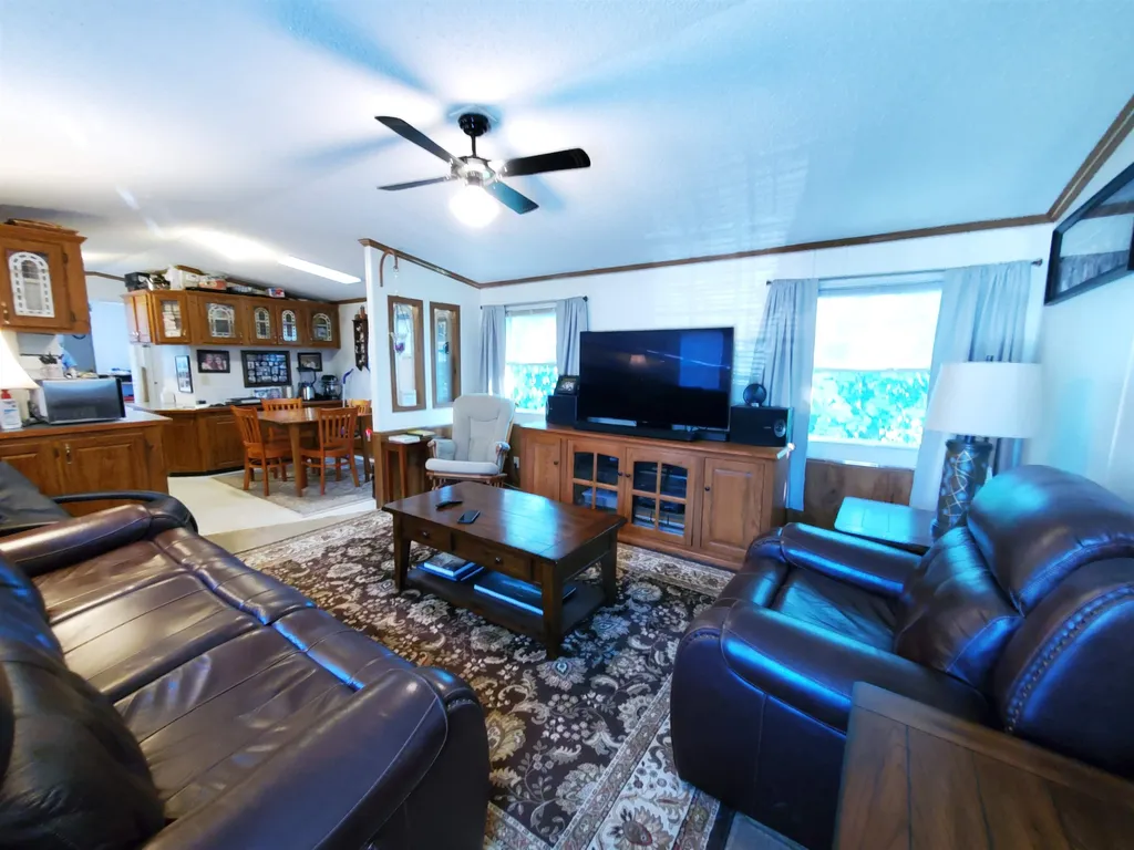 9 Goodwin Lane Canaan NH 03741