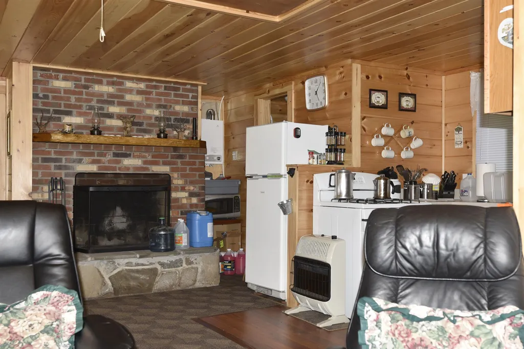 12 Hopkins Road Chelsea VT 05038