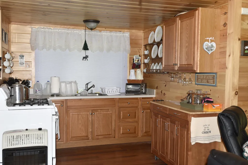 12 Hopkins Road Chelsea VT 05038