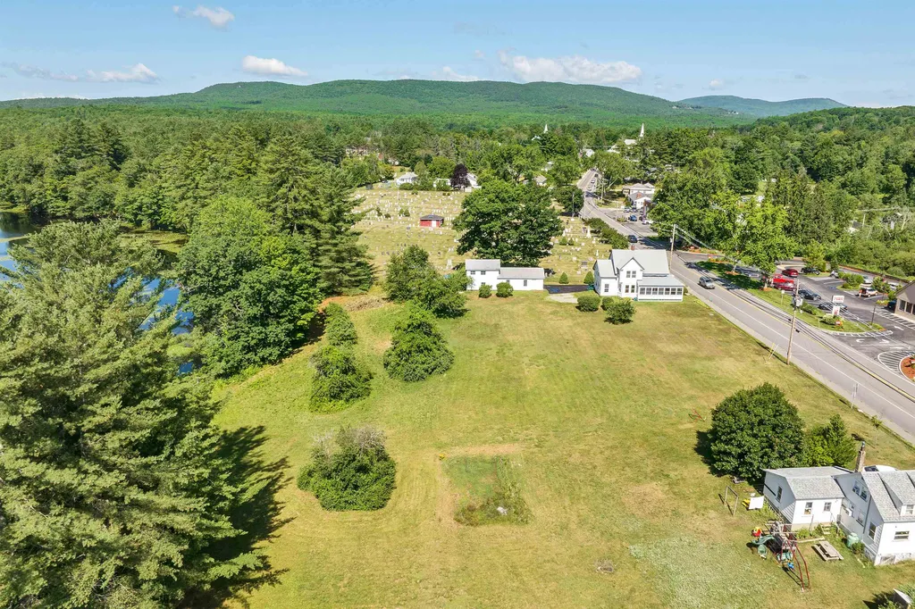 29 Main Street Alton NH 03809