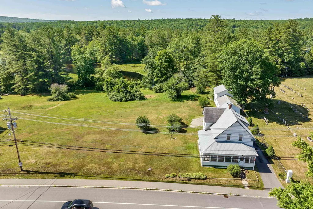 29 Main Street Alton NH 03809