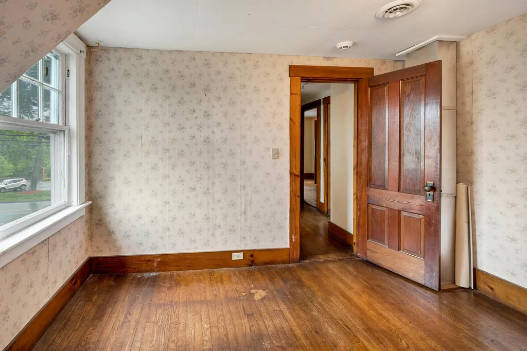 29 Main Street Alton NH 03809