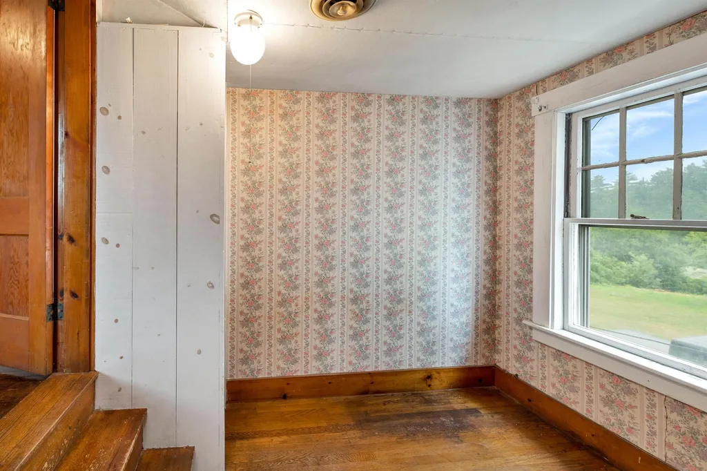 29 Main Street Alton NH 03809