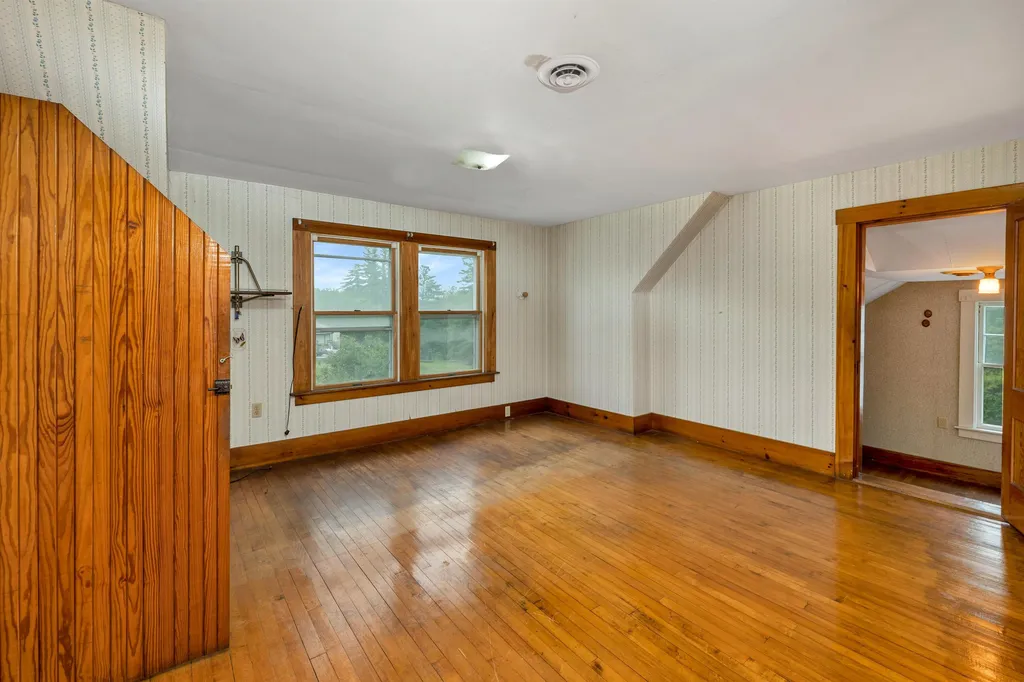 29 Main Street Alton NH 03809