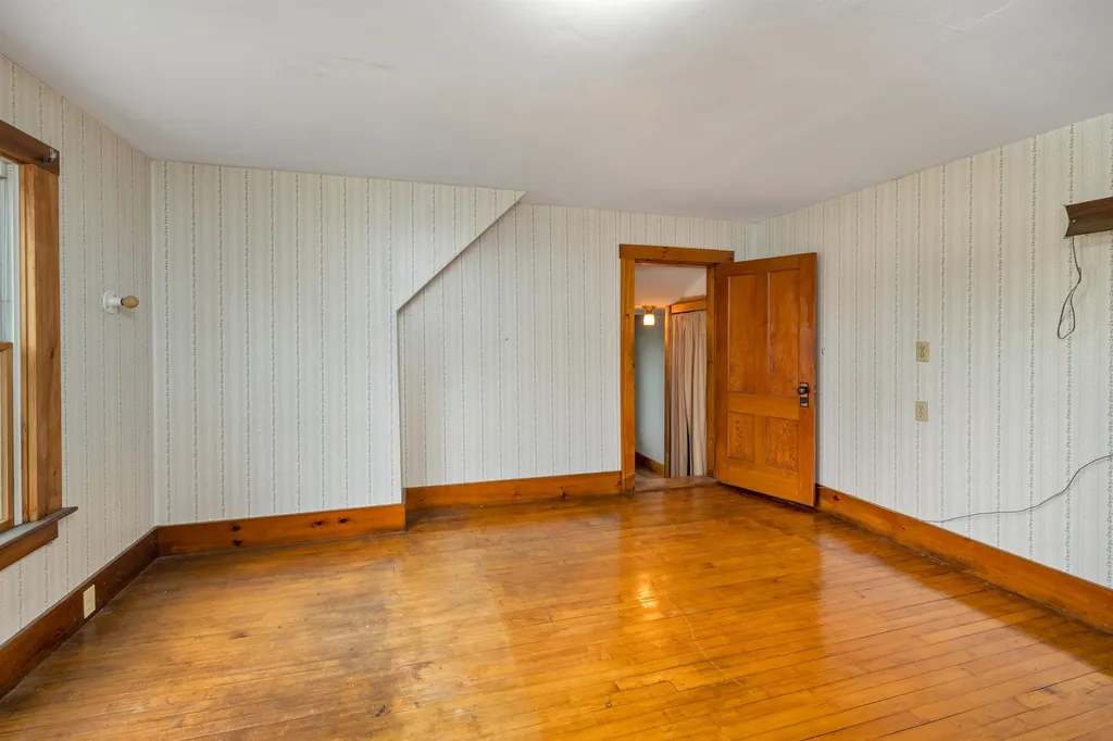 29 Main Street Alton NH 03809