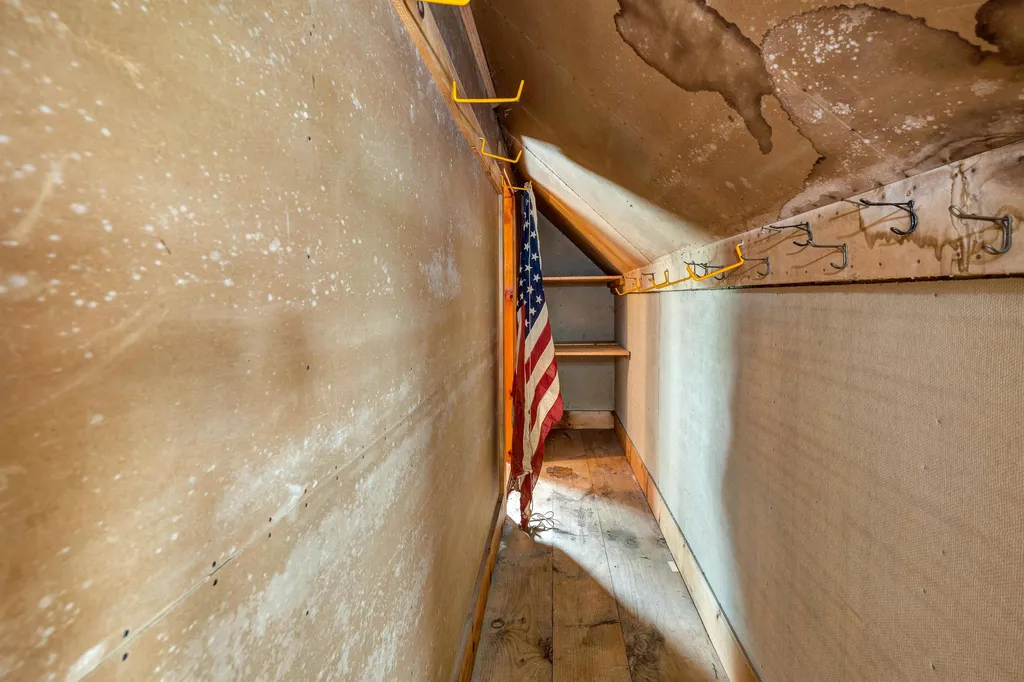 29 Main Street Alton NH 03809