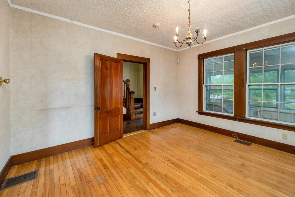 29 Main Street Alton NH 03809