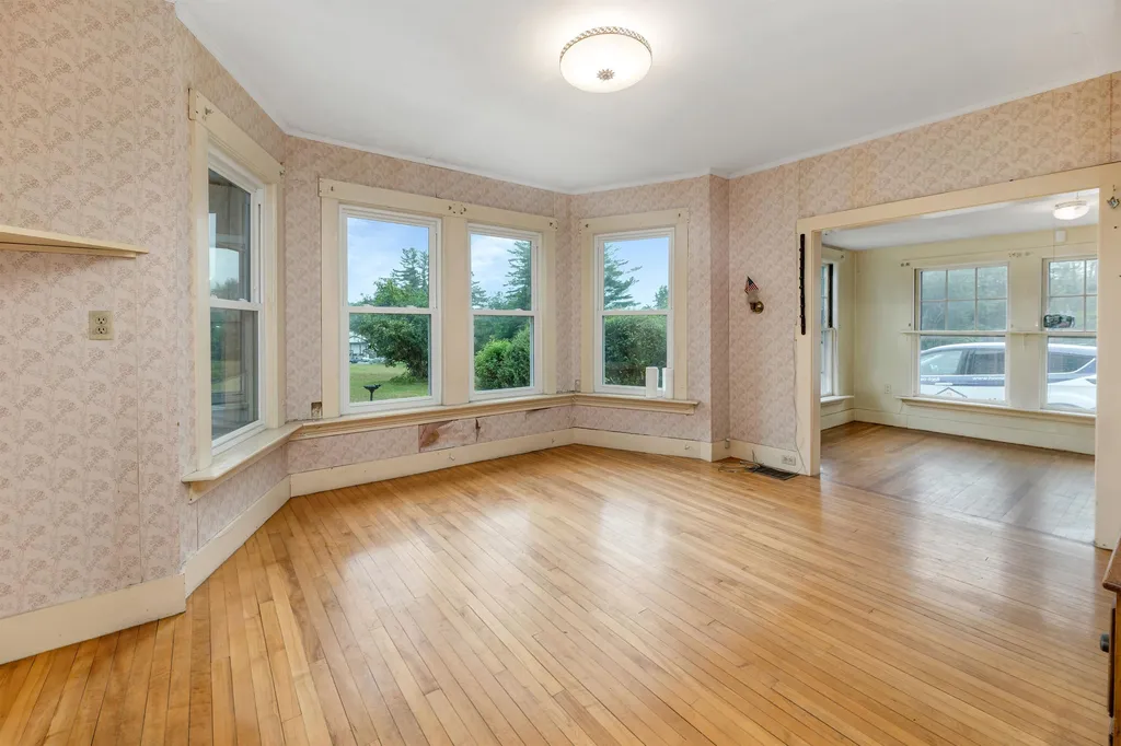 29 Main Street Alton NH 03809