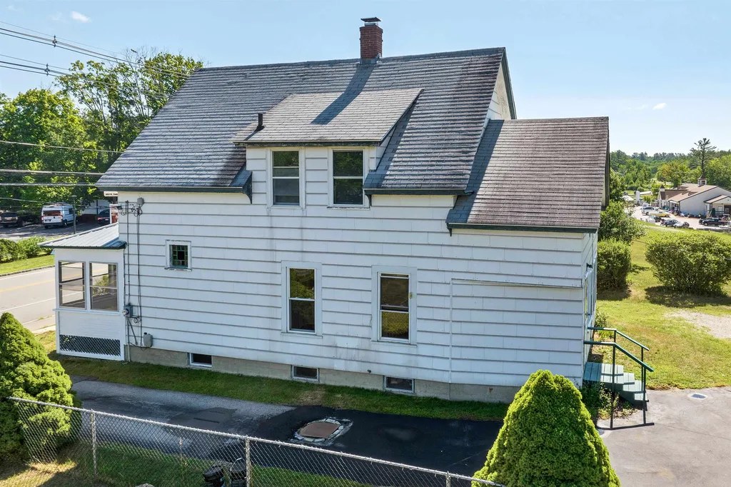 29 Main Street Alton NH 03809