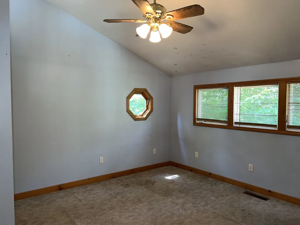 16 Margo Lane Tamworth NH 03817