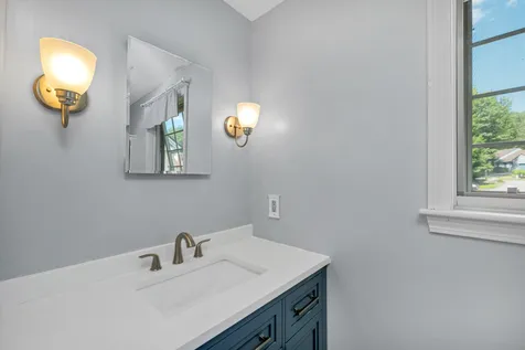 8 Linden Circle Laconia NH 03246