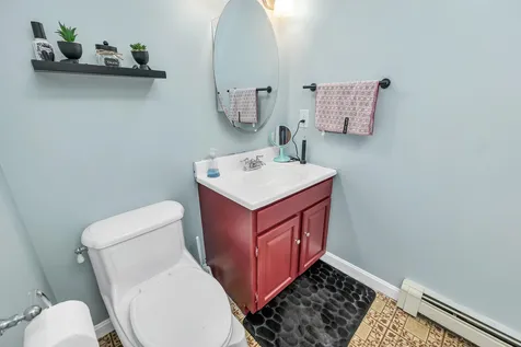 8 Linden Circle Laconia NH 03246