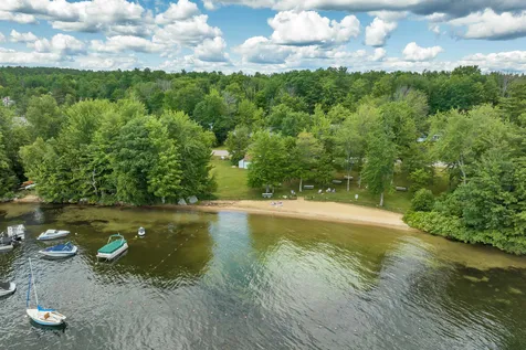 8 Linden Circle Laconia NH 03246