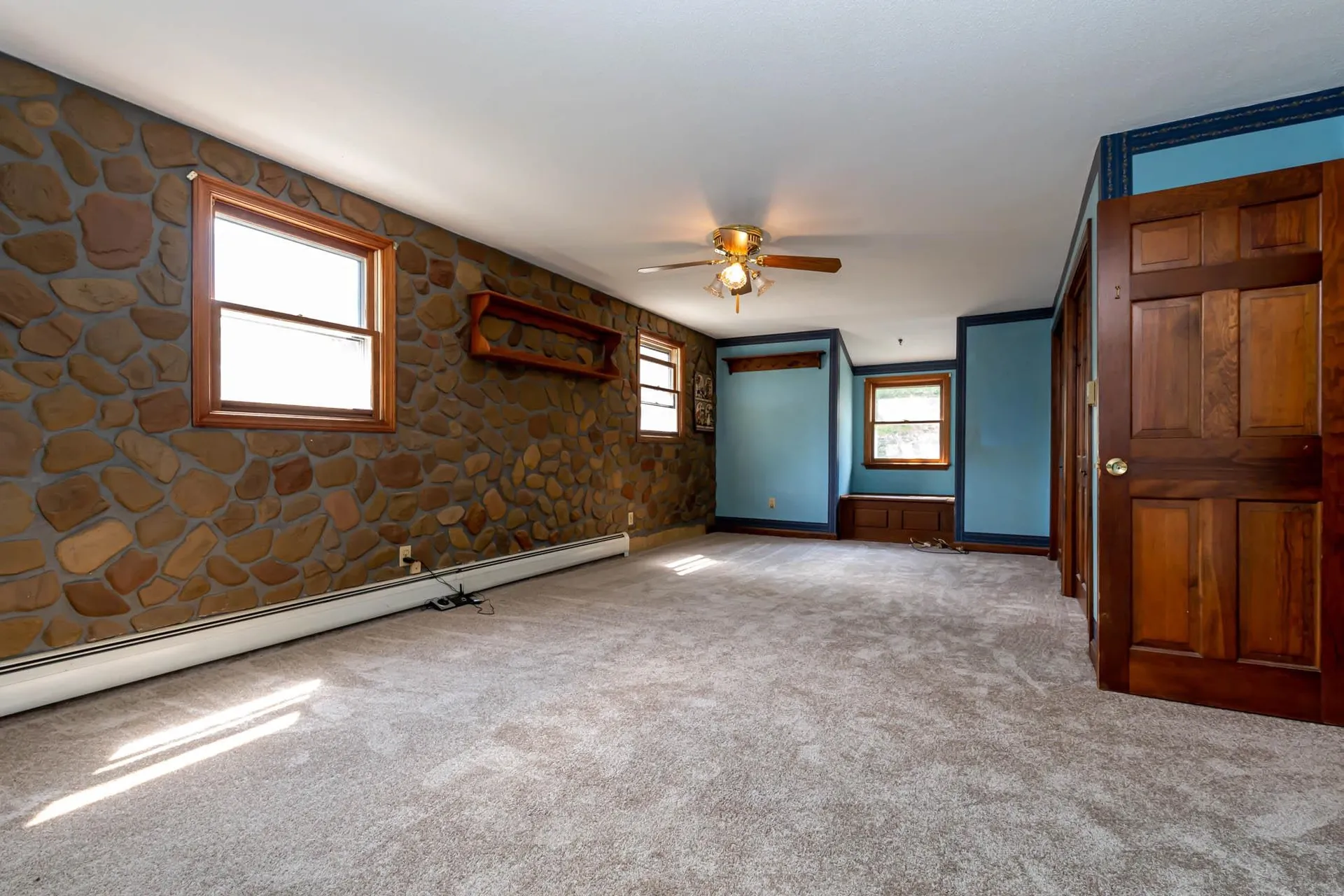 12 Pleasant Drive Londonderry NH 03053